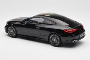 Mercedes CLE C236 Coupe Obsidian Noir Métallique Norev 1:18 183937 Métal Moulé — image 7 sur 8