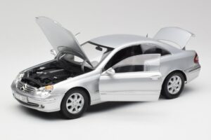 Mercedes CLK 500 C209 Argent Kyosho 1:18 B66962144 Métal Moulé — image 2 sur 8