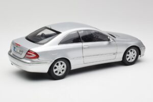 Mercedes CLK 500 C209 Argent Kyosho 1:18 B66962144 Métal Moulé — image 3 sur 8