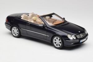 Mercedes CLK 500 W209 Cabriolet Bleu Foncé Métallique Kyosho 1:18 B66962174 Métal Moulé — image 7 sur 9