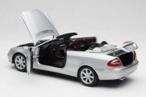 Mercedes CLK 500 Cabriolet Elegance A209 Argent Kyosho 1:18 B66962172 Métal Moulé — image 5 sur 8