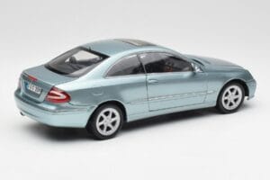 Mercedes CLK 500 W209 Bleu Clair Métallique Kyosho 1:18 B66962192 Métal Moulé — image 3 sur 8