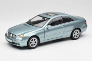Mercedes CLK 500 W209 Bleu Clair Métallique Kyosho 1:18 B66962192 Métal Moulé