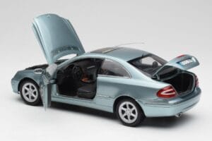 Mercedes CLK 500 W209 Bleu Clair Métallique Kyosho 1:18 B66962192 Métal Moulé — image 5 sur 8
