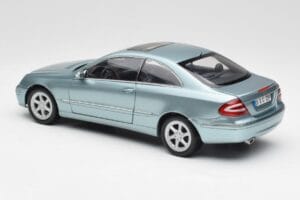 Mercedes CLK 500 W209 Bleu Clair Métallique Kyosho 1:18 B66962192 Métal Moulé — image 7 sur 8