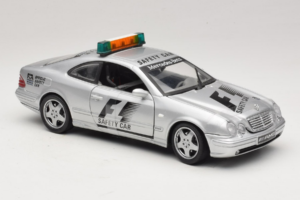 Mercedes AMG CLK 55 F1 Safety Car Maisto 1:18 B66005234 Métal Moulé — image 4 sur 6