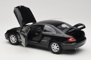 Mercedes CLK C209 Black Metallic Kyosho 1:18 B66962149 Métal Moulé — image 5 sur 8