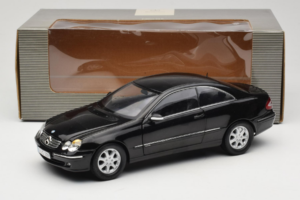 Mercedes CLK C209 Black Metallic Kyosho 1:18 B66962149 Métal Moulé — image 8 sur 8