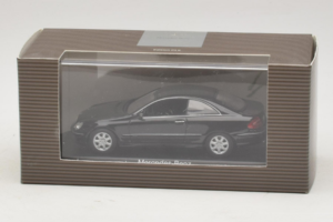 Mercedes CLK W208 Noir Minichamps 1:43 B66961946 Métal Moulé — image 4 sur 5