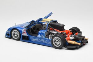 Mercedes CLK GTR #12 Original Teile FIA GT 1999 Maisto 1:18 56036 Métal Moulé — image 4 sur 7