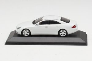 Mercedes CLS-Class C219 Linea Blanc Minichamps 1:43 436034300 Métal Moulé