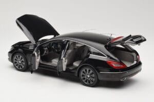 Mercedes CLS Shooting Brake X218 Obsidian Black Norev 1:18 B66960115 Métal Moulé — image 5 sur 8