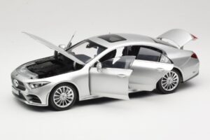 Mercedes CLS C257 Argent Norev 1:18 183489 Métal Moulé — image 2 sur 8