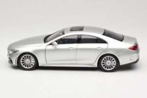 Mercedes CLS C257 Argent Norev 1:18 183489 Métal Moulé — image 4 sur 8