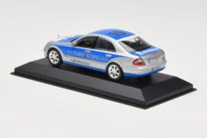 Mercedes E-Class W211 #19 Team Michelin Paris-Beijing 2006 Replacement Box Minichamps 1:43 B66962269-R Métal Moulé — image 3 sur 4