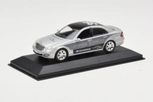Mercedes E-Class W211 #36 Paris-Beijing 2006 Replacement Box Minichamps 1:43 B66962270-R Métal Moulé — image 2 sur 4