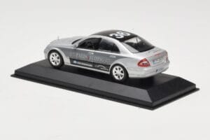 Mercedes E-Class W211 #36 Paris-Beijing 2006 Replacement Box Minichamps 1:43 B66962270-R Métal Moulé — image 3 sur 4