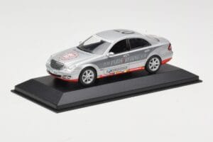 Mercedes E-Class W211 #7 Team AutoBild Paris-Beijing 2006 Replacement Box Minichamps 1:43 MB001 Métal Moulé — image 2 sur 4