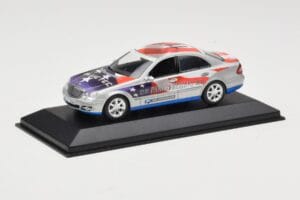 Mercedes E-Class W211 #11 Bluetec Paris-Beijing 2006 Minichamps 1:43 B66962267-R Métal Moulé — image 2 sur 4