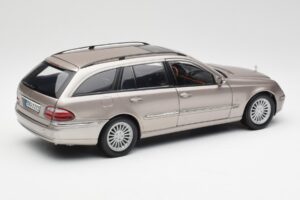 Mercedes E320 CDI W210 Break Cubanite Argent Kyosho 1:18 B66962188 Métal Moulé — image 3 sur 8