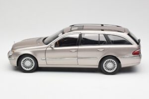 Mercedes E320 CDI W210 Break Cubanite Argent Kyosho 1:18 B66962188 Métal Moulé — image 4 sur 8