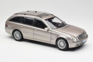 Mercedes E320 CDI W210 Break Cubanite Argent Kyosho 1:18 B66962188 Métal Moulé — image 6 sur 8
