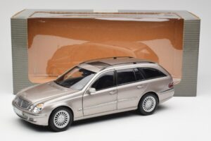 Mercedes E320 CDI W210 Break Cubanite Argent Kyosho 1:18 B66962188 Métal Moulé — image 8 sur 8