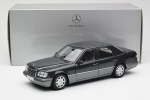 Mercedes E320 W124 Nautik Bleu Métallique Dealer Edition AUTOart 1:18 B66040508 Métal Moulé — image 8 sur 8