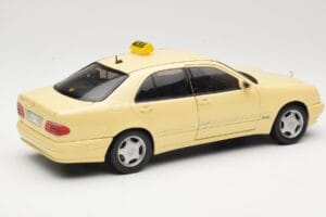 Mercedes E320 W210 Taxi Sun Star 1:18 1160 Métal Moulé — image 3 sur 8