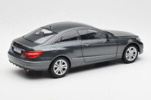 Mercedes E500 C207 Coupe Tenoric Gris Norev 1:18 183540 Métal Moulé — image 3 sur 8