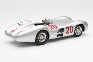 Mercedes W196 Streamliner #20 K. Kling French GP 1954 CMC 1:18 M-128B Métal Moulé — image 2 sur 6