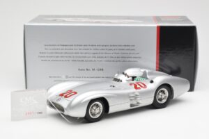 Mercedes W196 Streamliner #20 K. Kling French GP 1954 CMC 1:18 M-128B Métal Moulé — image 6 sur 6