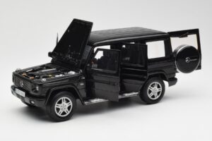 Mercedes G 500 W463 Noir Dealer Edition AUTOart 1:18 B66962143 Métal Moulé — image 2 sur 8