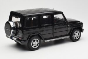 Mercedes G 500 W463 Noir Dealer Edition AUTOart 1:18 B66962143 Métal Moulé — image 3 sur 8