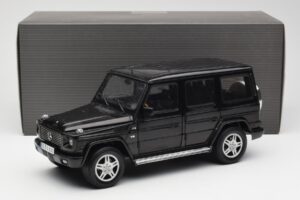 Mercedes G 500 W463 Noir Dealer Edition AUTOart 1:18 B66962143 Métal Moulé — image 8 sur 8