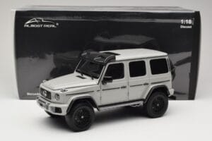 Mercedes G 63 AMG 4x4 Squared Arabian Grey Almost Real 1:18 820829 Métal Moulé — image 8 sur 8