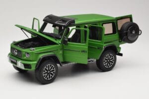 Mercedes G 63 AMG 4x4 Squared Green Hell Magno Almost Real 1:18 820821 Métal Moulé — image 2 sur 8
