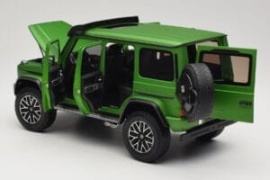 Mercedes G 63 AMG 4x4 Squared Green Hell Magno Almost Real 1:18 820821 Métal Moulé — image 5 sur 8
