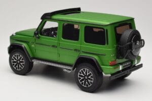 Mercedes G 63 AMG 4x4 Squared Green Hell Magno Almost Real 1:18 820821 Métal Moulé — image 7 sur 8