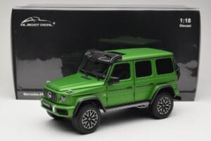 Mercedes G 63 AMG 4x4 Squared Green Hell Magno Almost Real 1:18 820821 Métal Moulé — image 8 sur 8