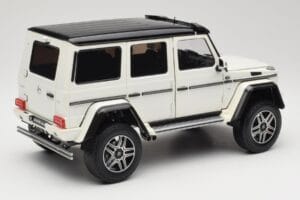Mercedes G 63 AMG 4x4 Squared Polar White Almost Real 1:18 820203 Métal Moulé — image 3 sur 8