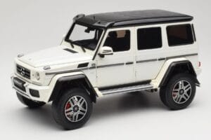 Mercedes G 63 AMG 4x4 Squared Polar White Almost Real 1:18 820203 Métal Moulé