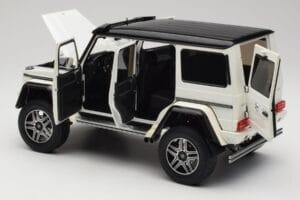 Mercedes G 63 AMG 4x4 Squared Polar White Almost Real 1:18 820203 Métal Moulé — image 5 sur 8