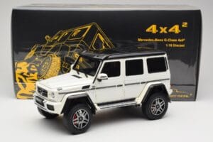Mercedes G 63 AMG 4x4 Squared Polar White Almost Real 1:18 820203 Métal Moulé — image 8 sur 8