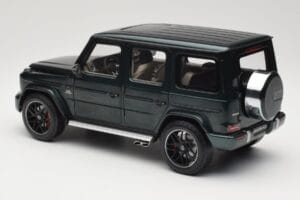 Mercedes G 63 AMG W463 Green Metallic Minichamps 1:18 110037066 Métal Moulé — image 7 sur 8