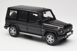 Mercedes G-Class G 500 W463 Smaragd Black Metallic AUTOart 1:18 76101 Métal Moulé — image 6 sur 8