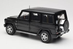 Mercedes G-Class G 500 W463 Smaragd Black Metallic AUTOart 1:18 76101 Métal Moulé — image 7 sur 8
