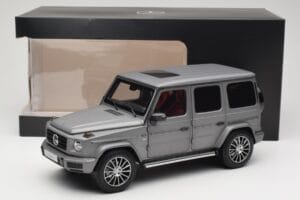 Mercedes G-Class G500 W463A Designo Platinum Magno Minichamps 1:18 B66960811 Métal Moulé — image 8 sur 8