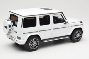 Mercedes G-Class G 500 W463A Diamond White Metallic Minichamps 1:18 113037111 Métal Moulé — image 3 sur 8