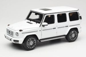 Mercedes G-Class G 500 W463A Diamond White Metallic Minichamps 1:18 113037111 Métal Moulé